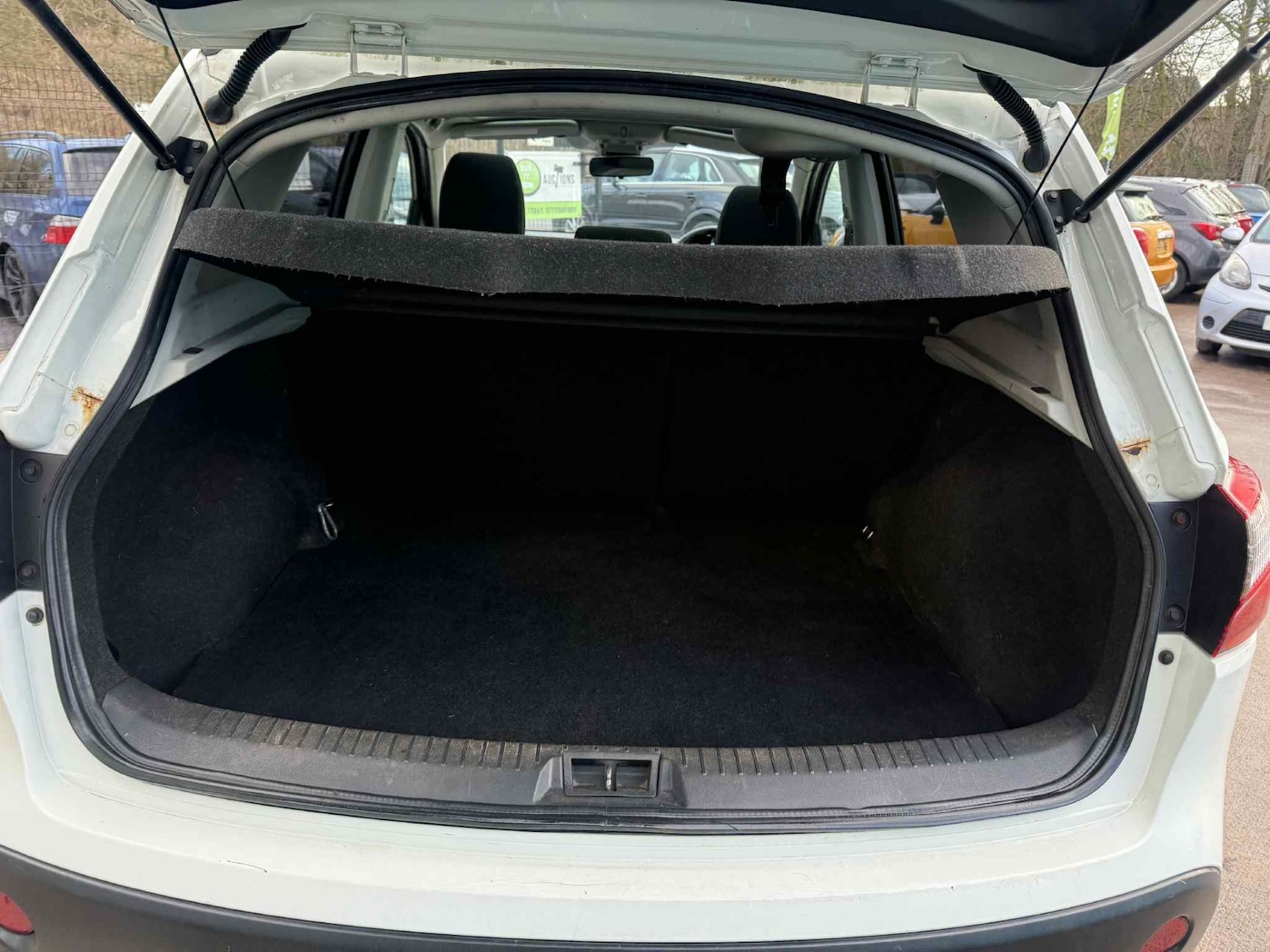 Used Nissan Qashqai 2012 for sale - 77324758: Photo 9