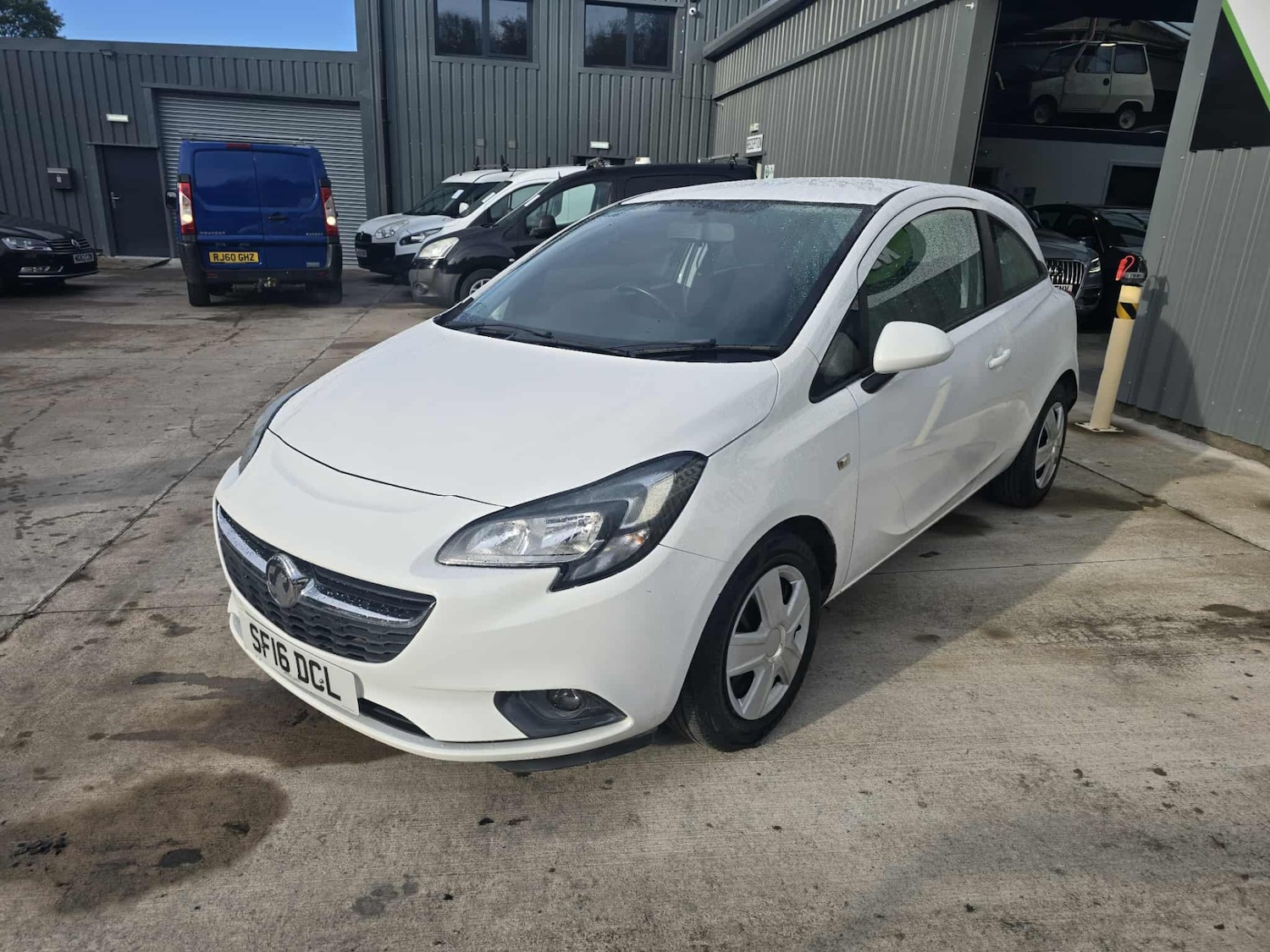 Used Vauxhall Corsa 2016 for sale - 76352335: Photo 3