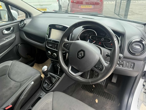 Used Renault Clio 2018 for sale - 74939574: Photo 10