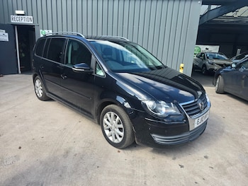 Used Volkswagen Touran 2010 for sale - 78329003: Photo