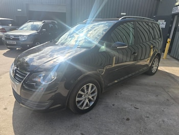 Used Volkswagen Touran 2010 for sale - 78329003: Photo