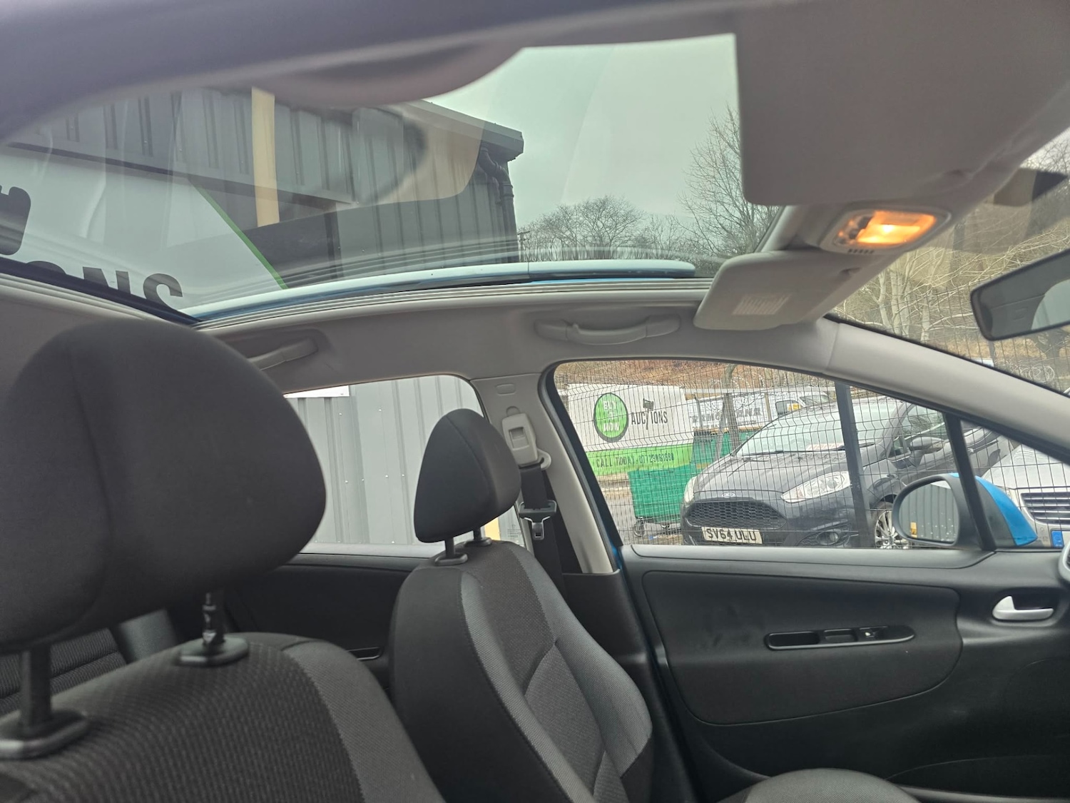 Used Peugeot 207 2013 for sale - 77501263: Photo 11