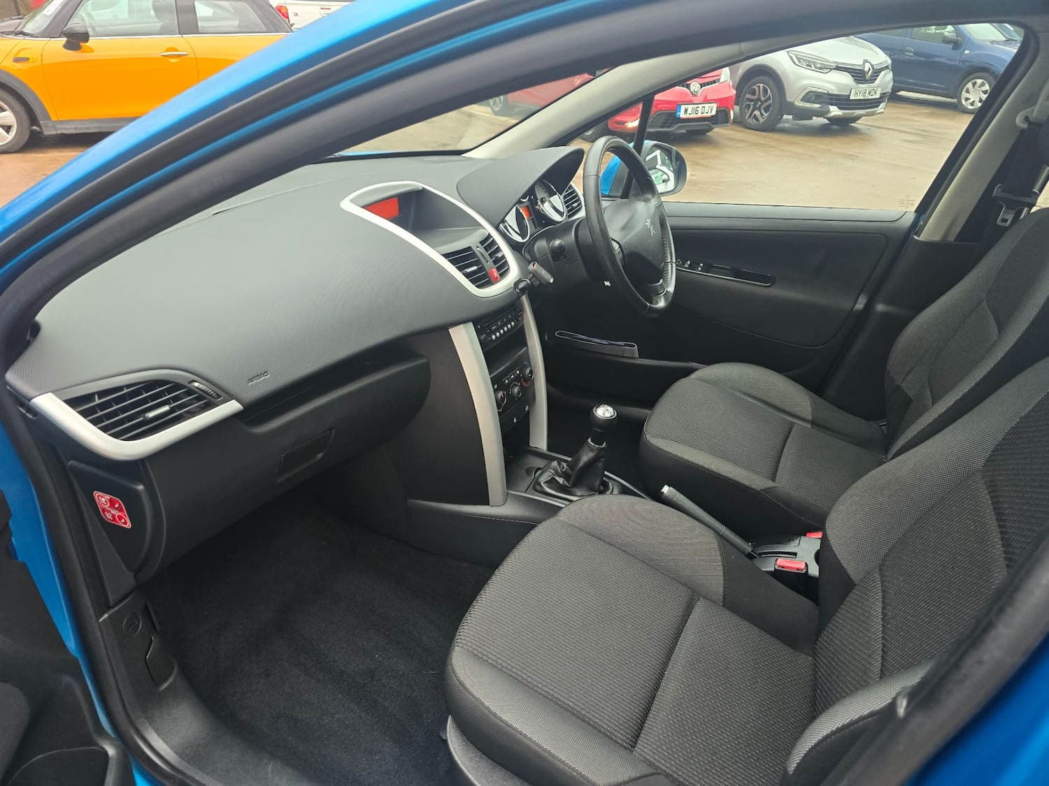 Used Peugeot 207 2013 for sale - 77501263: Photo 13