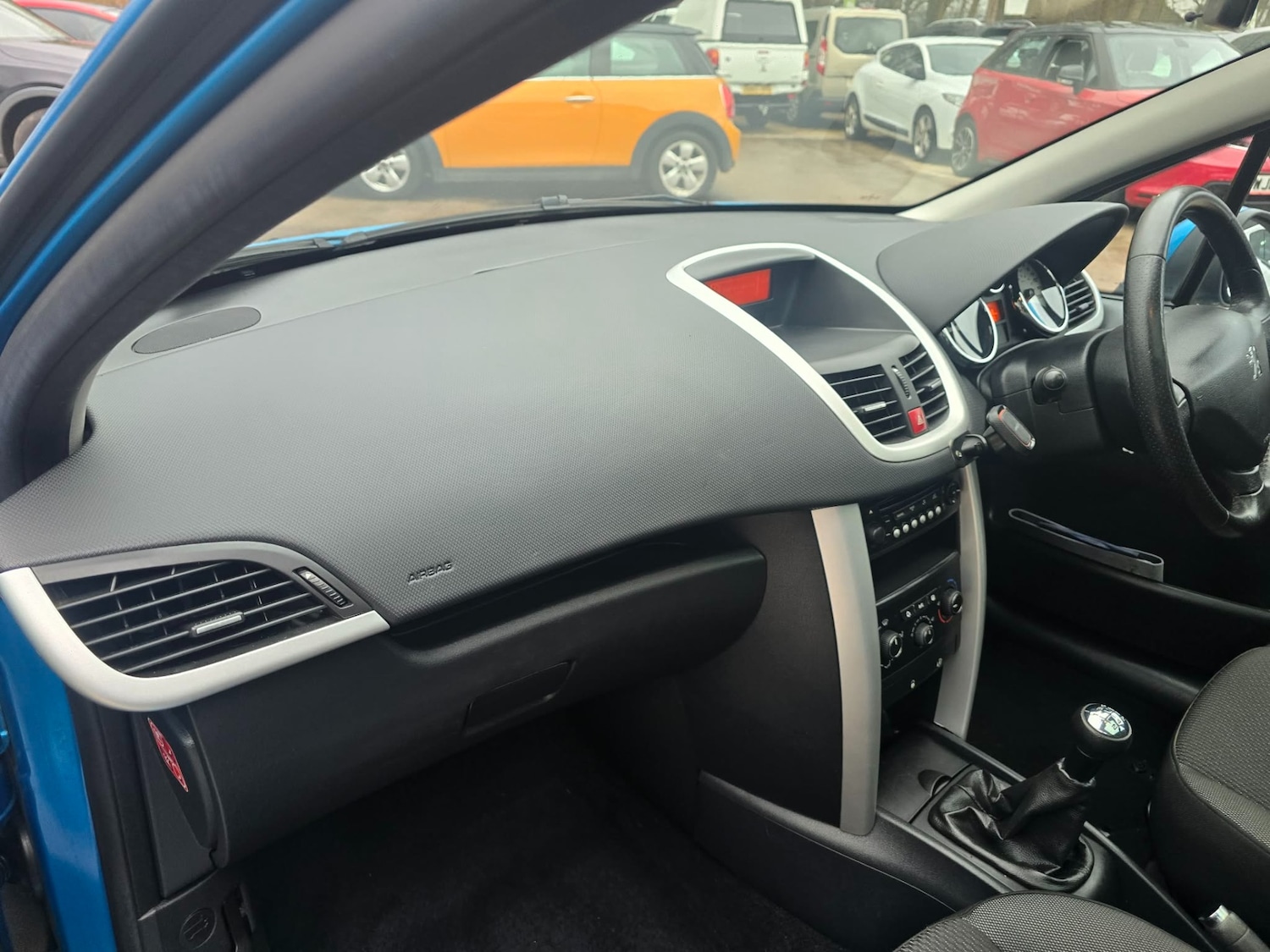 Used Peugeot 207 2013 for sale - 77501263: Photo 7