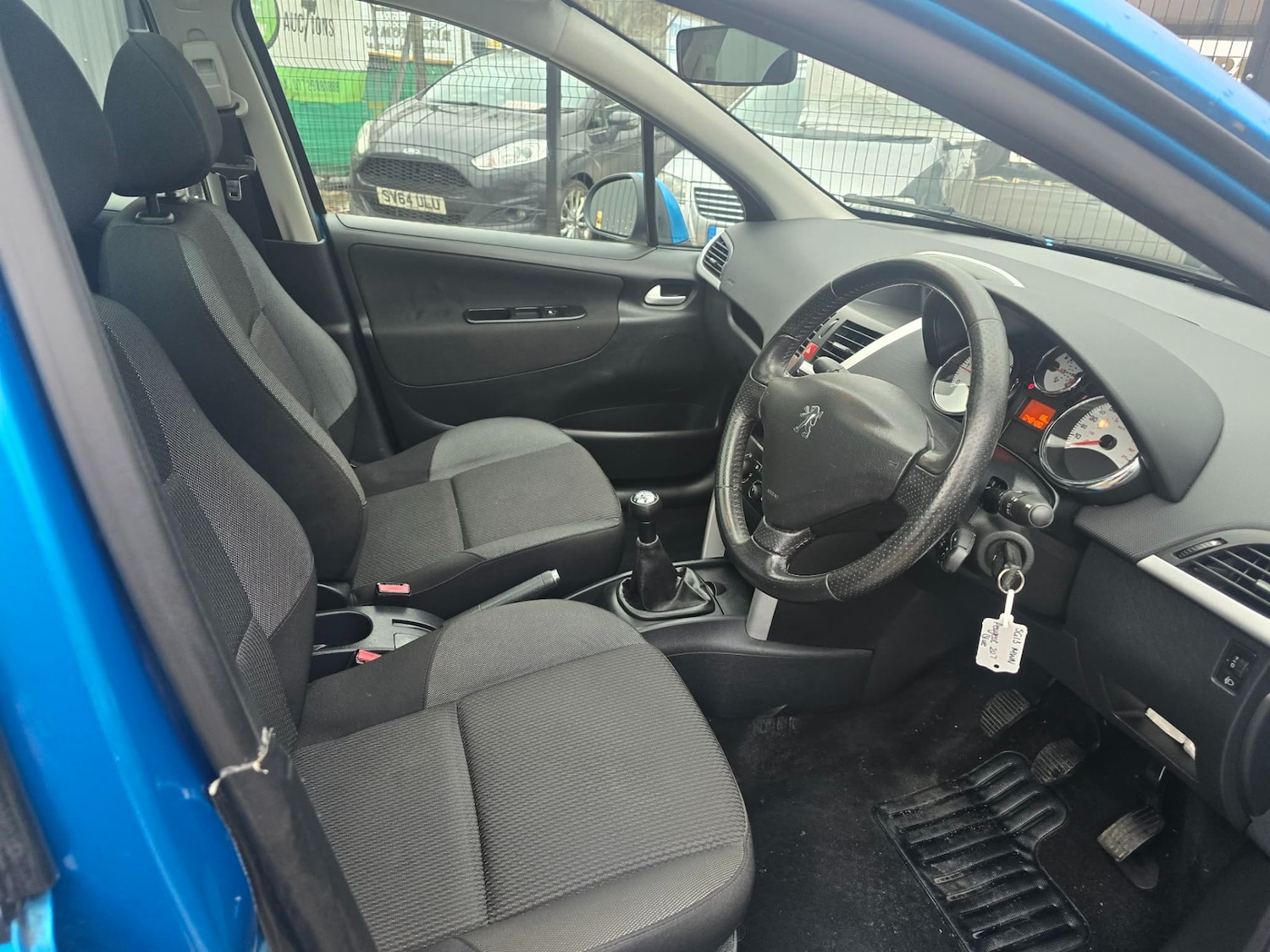 Used Peugeot 207 2013 for sale - 77501263: Photo 8