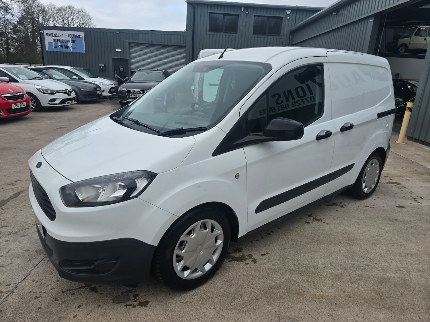 Used Ford Transit Courier 2018 for sale - 78092849: Photo 2