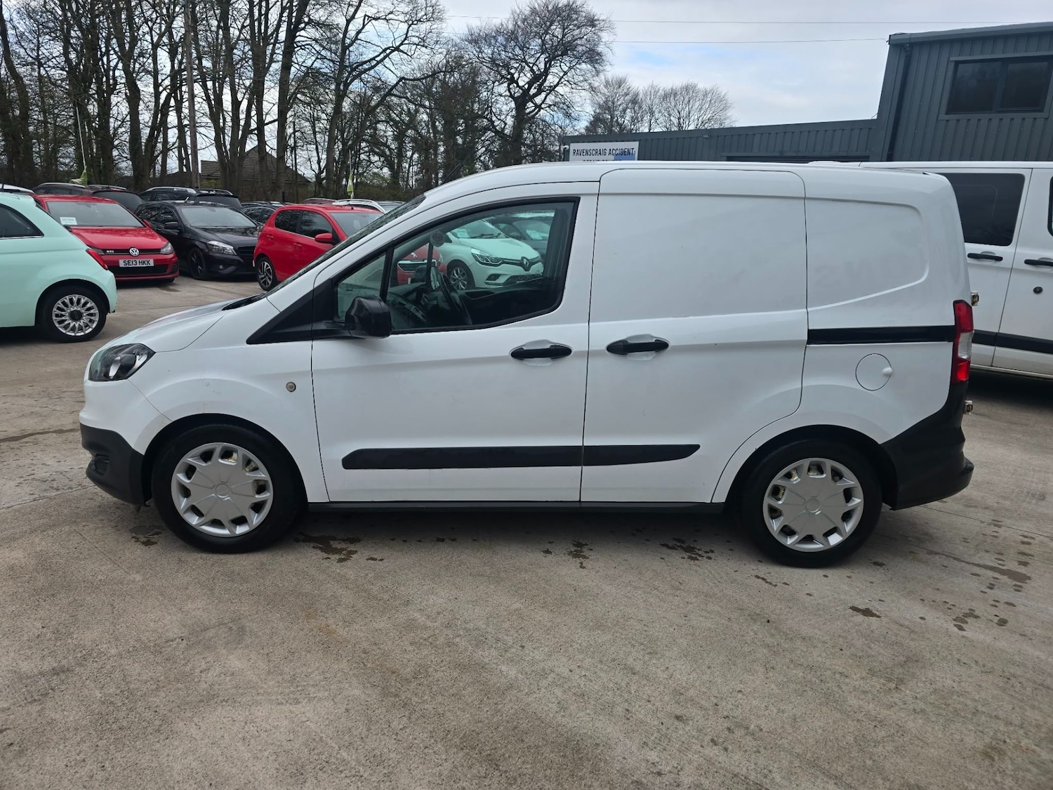 Used Ford Transit Courier 2018 for sale - 78092849: Photo 4