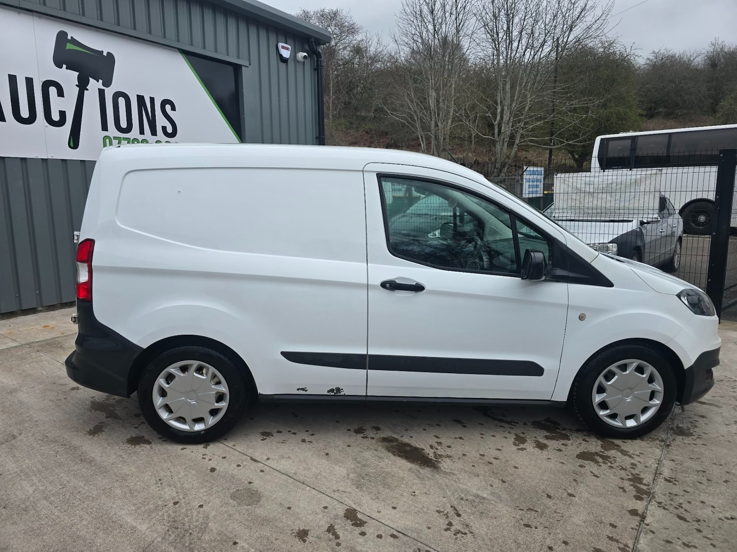 Used Ford Transit Courier 2018 for sale - 78092849: Photo 6