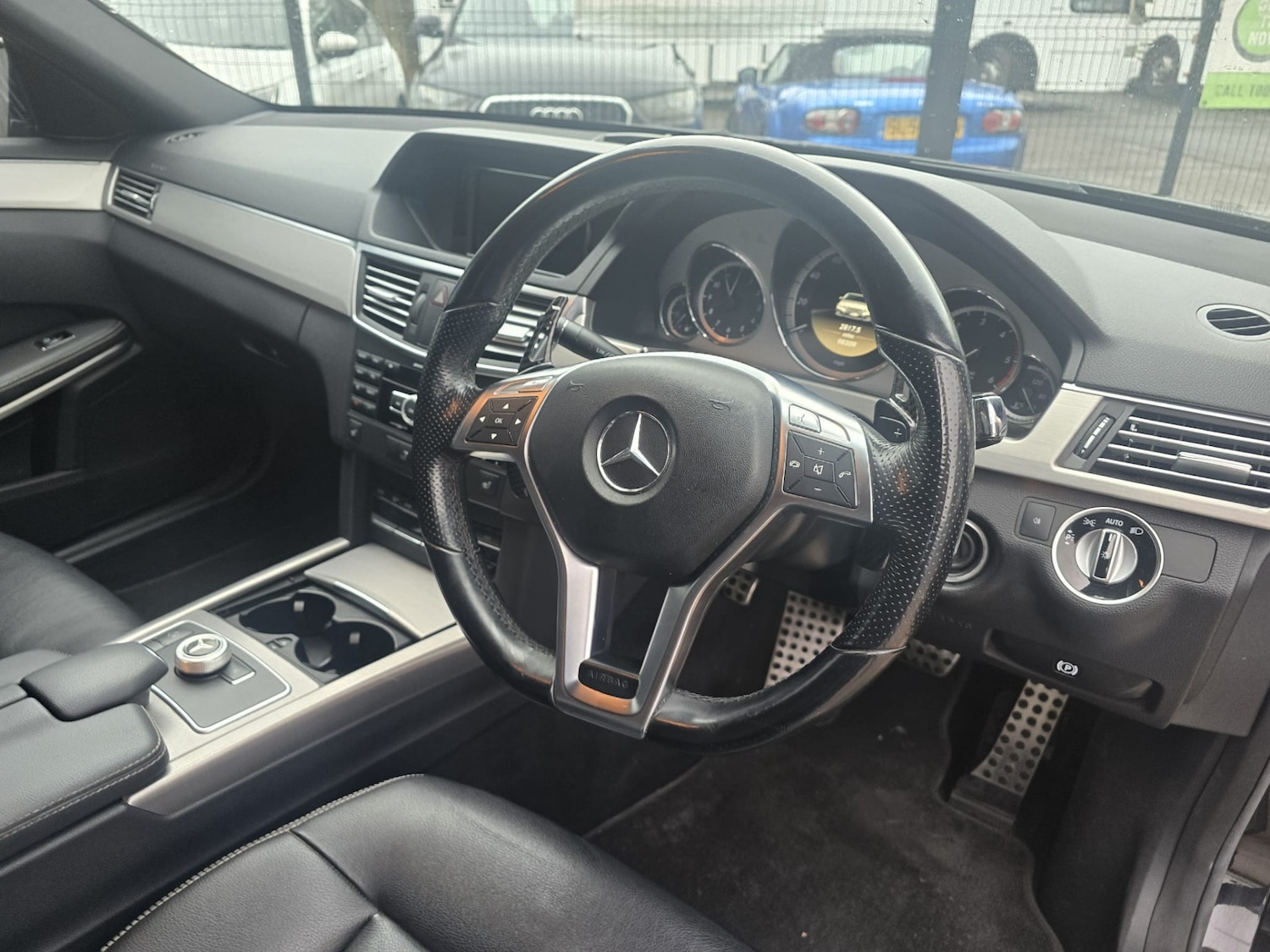 Used Mercedes-Benz E Class 2012 for sale - 76706354: Photo 12