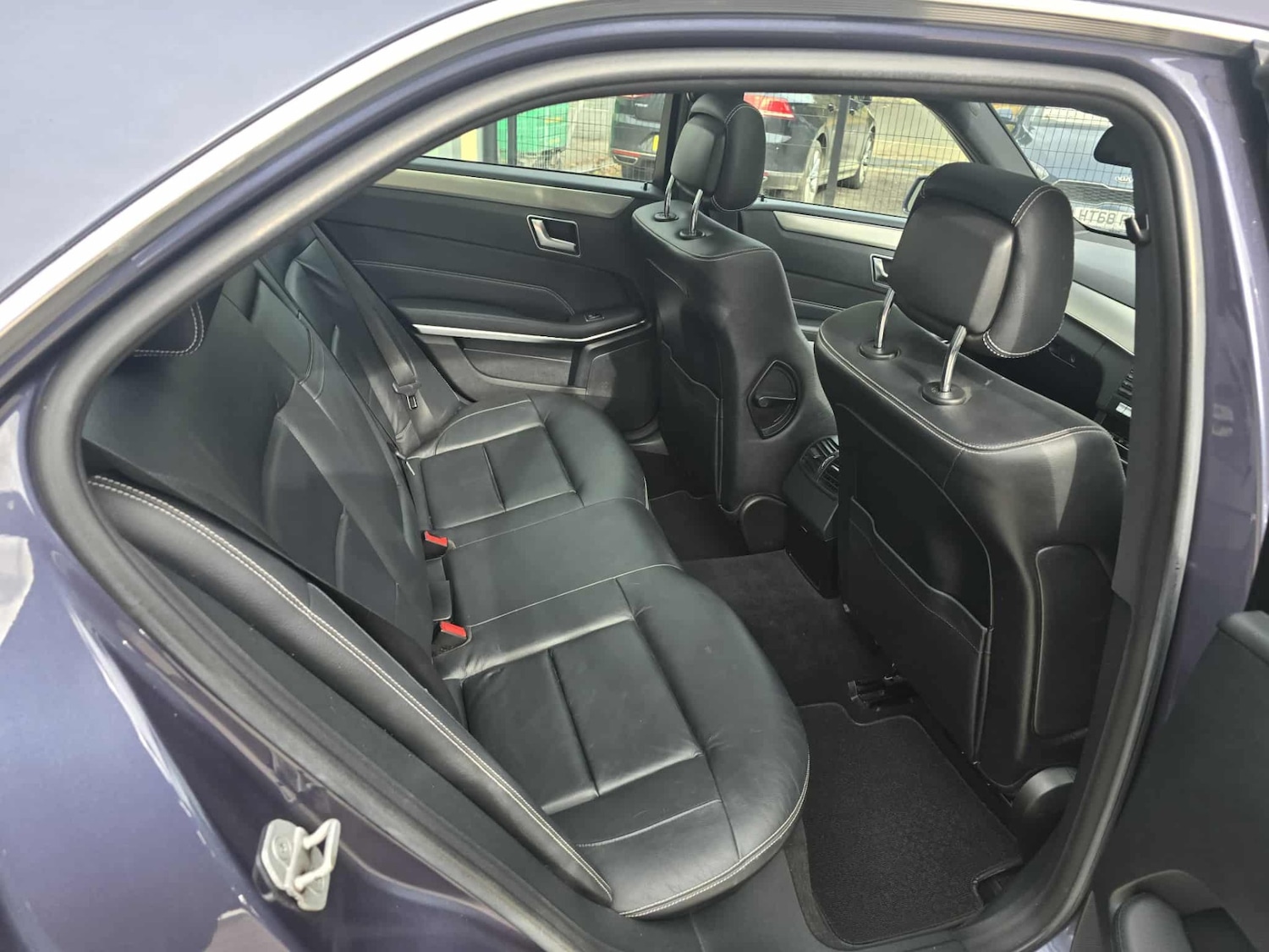 Used Mercedes-Benz E Class 2013 for sale - 75996110: Photo 5