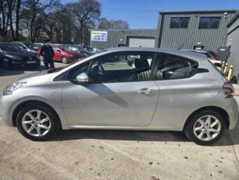 Used Peugeot 208 2015 for sale - 74299384: Photo