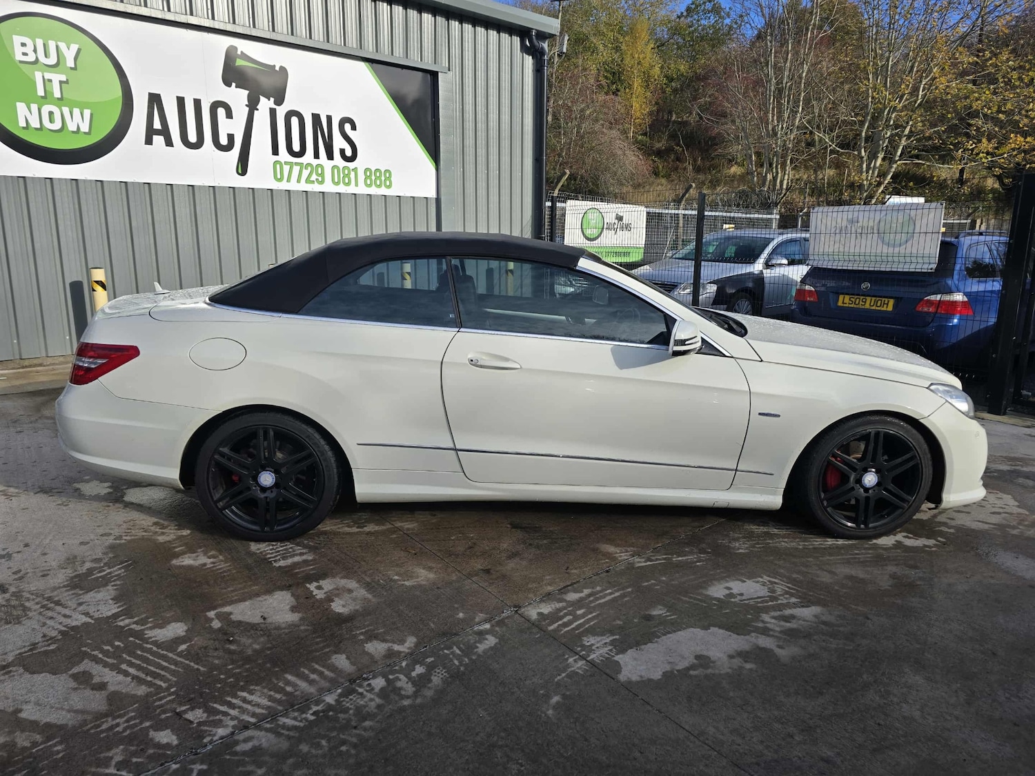 Used Mercedes-Benz E Class 2011 for sale - 76383194: Photo 2