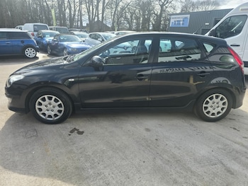 Used Hyundai i30 2011 for sale - 77930468: Photo