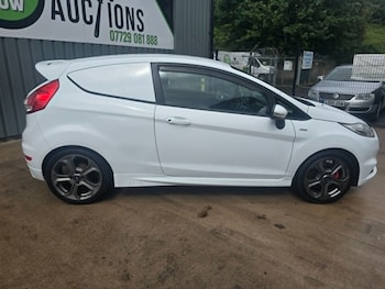 Used Ford Fiesta 2013 for sale - 78927788: Photo