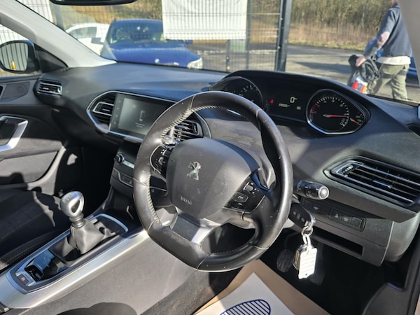 Used Peugeot 308 2015 for sale - 74181657: Photo 12
