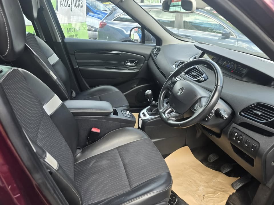 Used Renault Grand Scenic 2015 for sale - 77001603: Photo 8