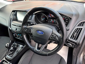 Used Ford Focus 2015 for sale - 77019933: Photo