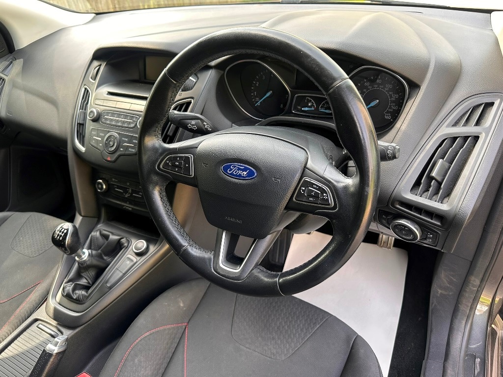 Used Ford Focus 2015 for sale - 78210955: Photo 3