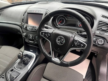 Used Vauxhall Insignia 2015 for sale - 77921030: Photo