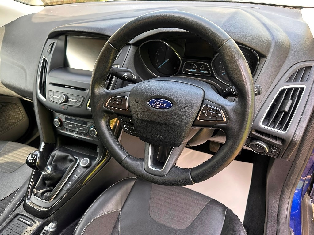Used Ford Focus 2015 for sale - 78210917: Photo 3