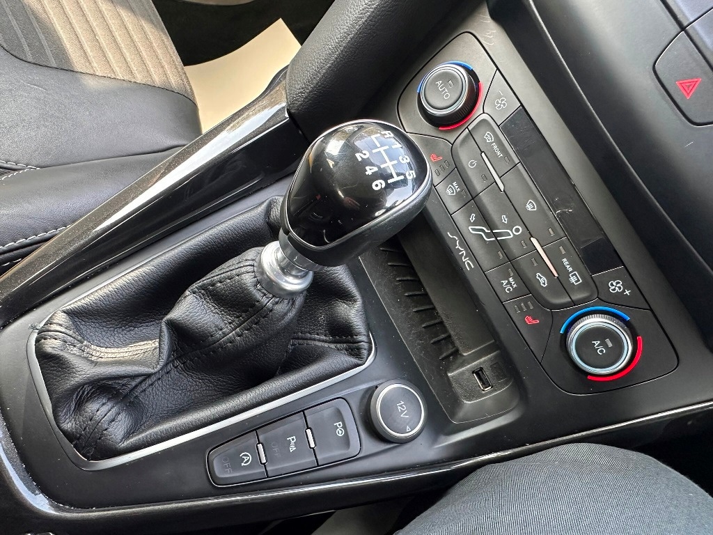 Used Ford Focus 2015 for sale - 78210917: Photo 5