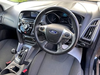 Used Ford Focus 2013 for sale - 78123371: Photo
