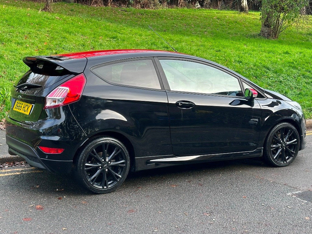 Used Ford Fiesta 2015 for sale - 78123368: Photo 2