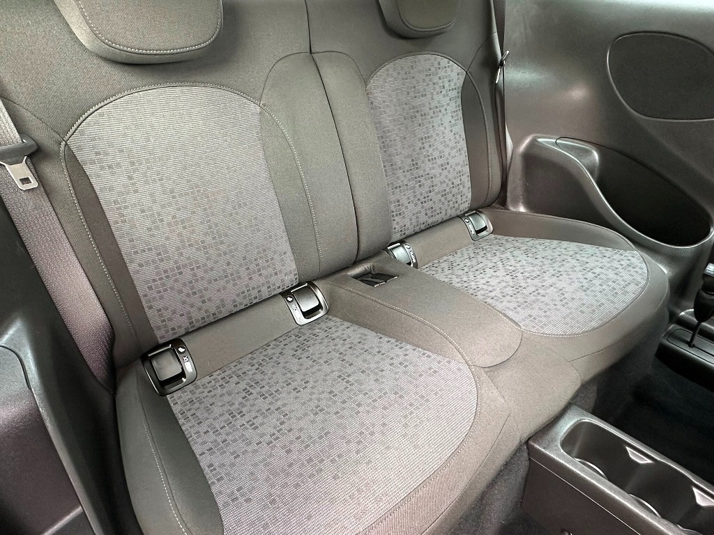 Used Vauxhall ADAM 2013 for sale - 76172098: Photo 4