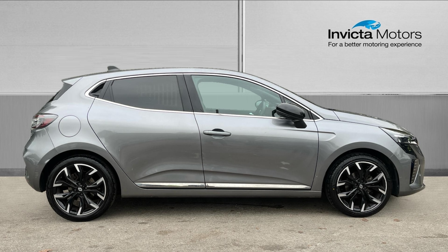 Used Renault Clio 2024 for sale - 76186949: Photo 2