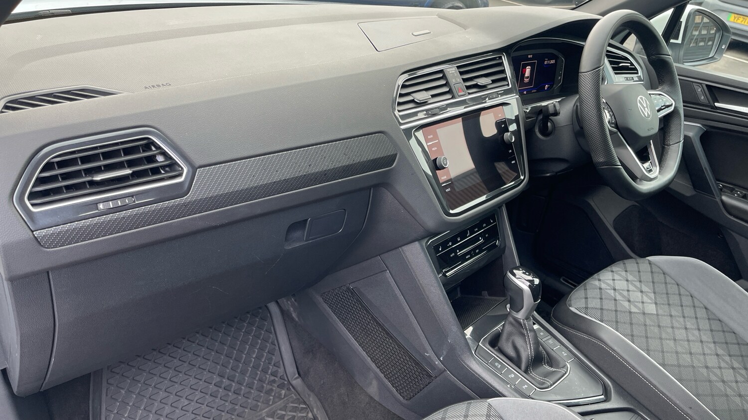 Used Volkswagen Tiguan for sale - 77694167: Photo 10