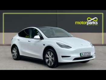 2023 - RWD 5dr Auto - Fixed Panoramic Sunroof - Wireless