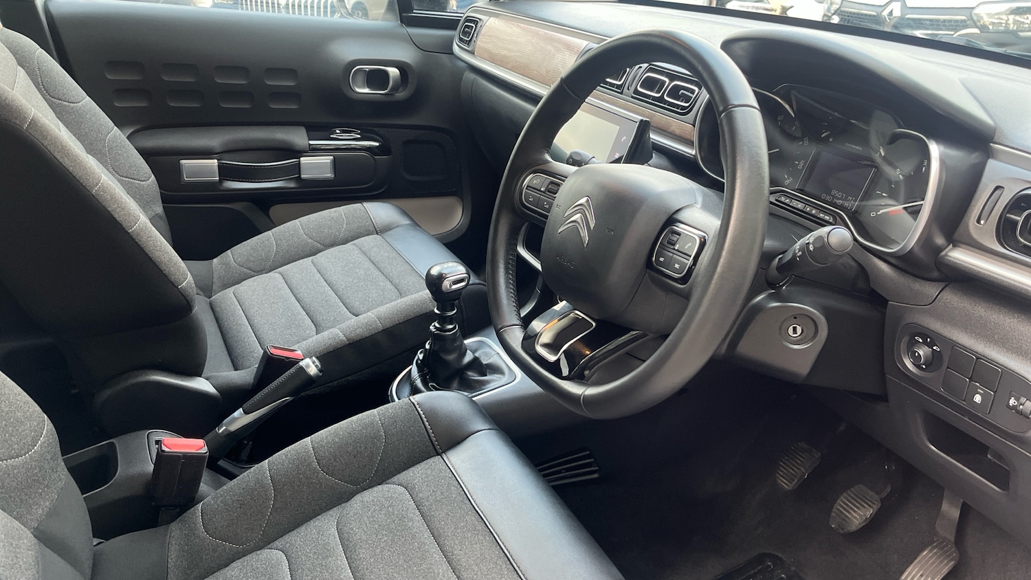 Used Citroen C3 2023 for sale - 76211642: Photo 9