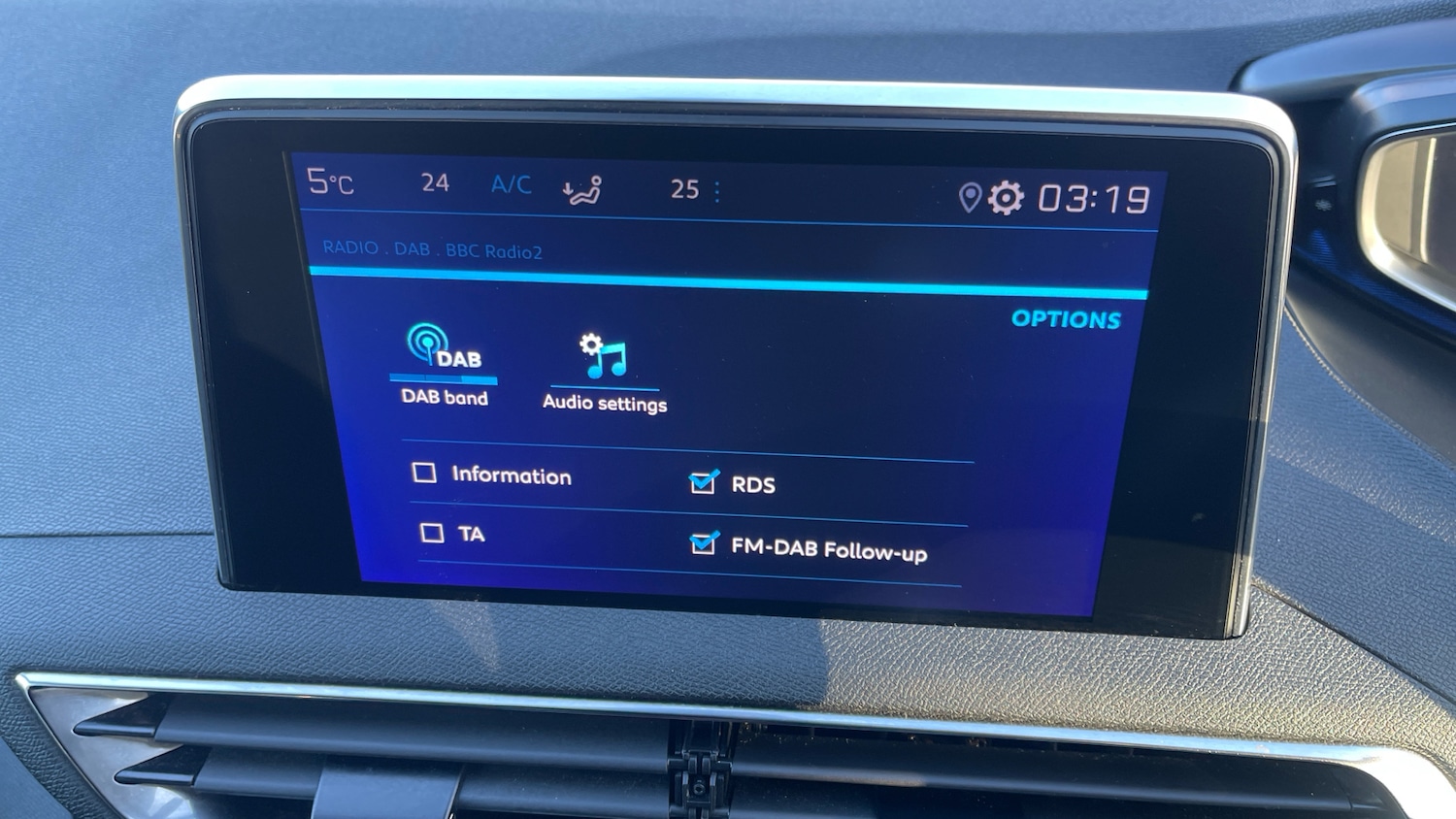 Used Peugeot 5008 2023 for sale - 76470931: Photo 23