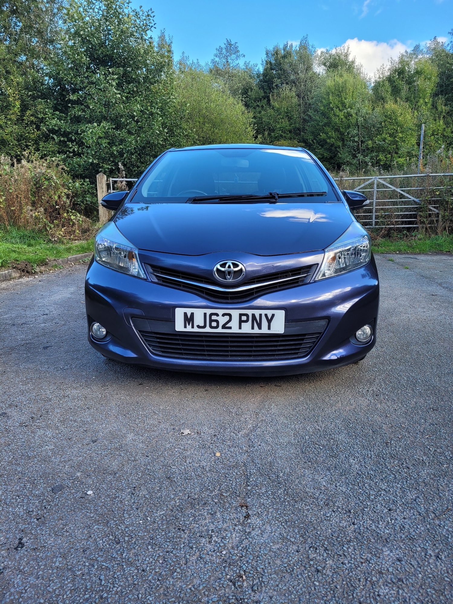 Used Toyota Yaris 2012 for sale - 76027965: Photo 1