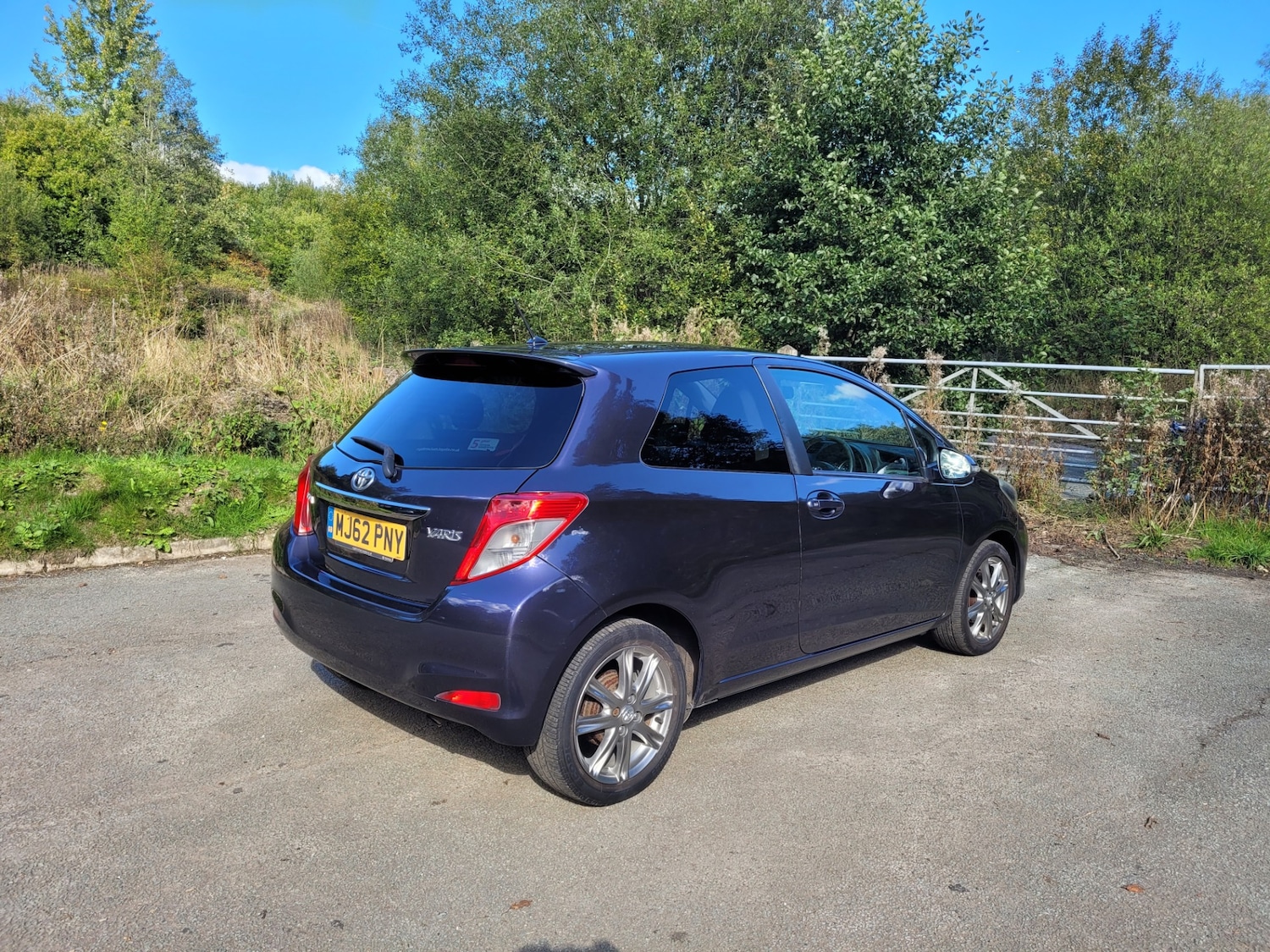 Used Toyota Yaris 2012 for sale - 76027965: Photo 10