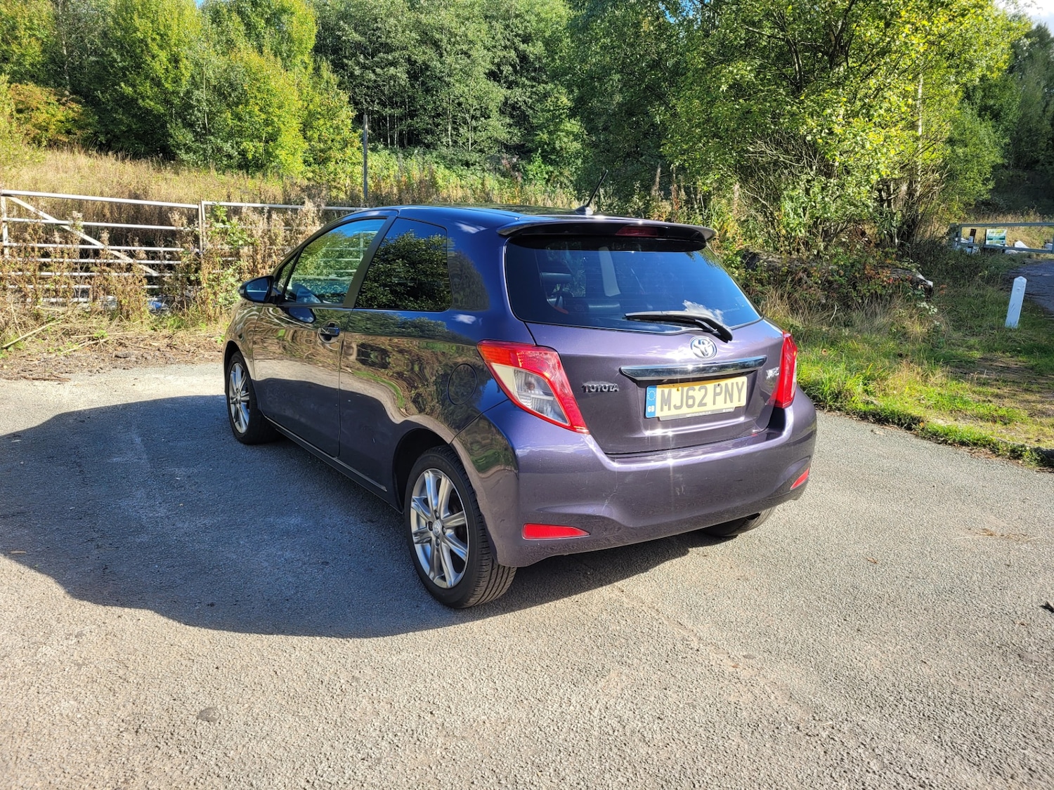 Used Toyota Yaris 2012 for sale - 76027965: Photo 13