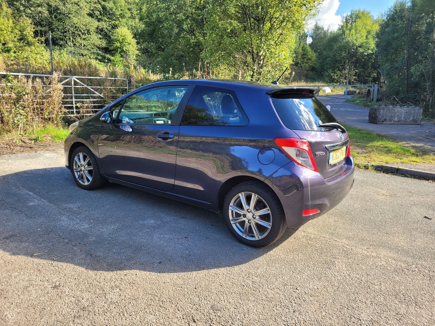 Used Toyota Yaris 2012 for sale - 76027965: Photo 14