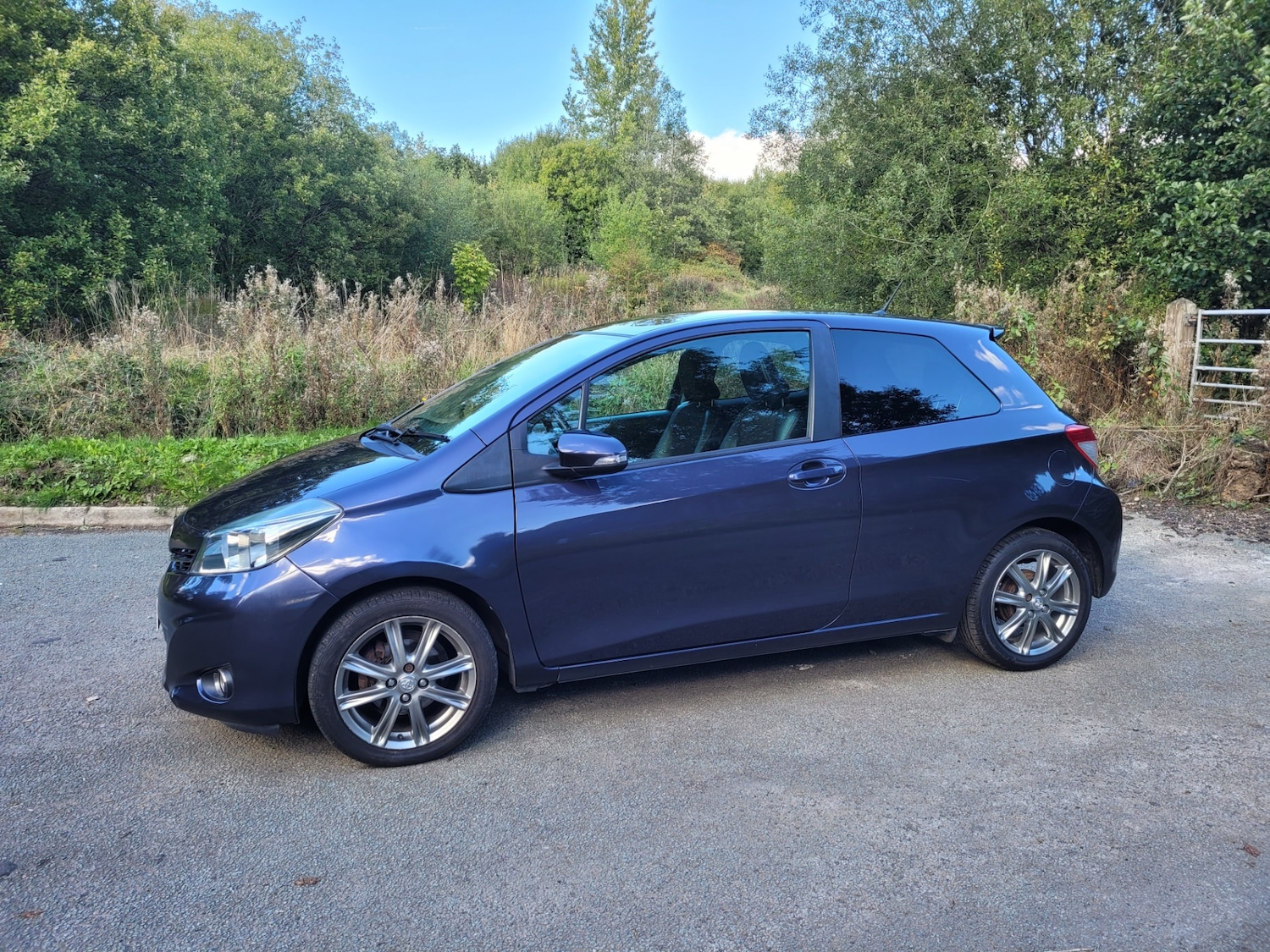 Used Toyota Yaris 2012 for sale - 76027965: Photo 15