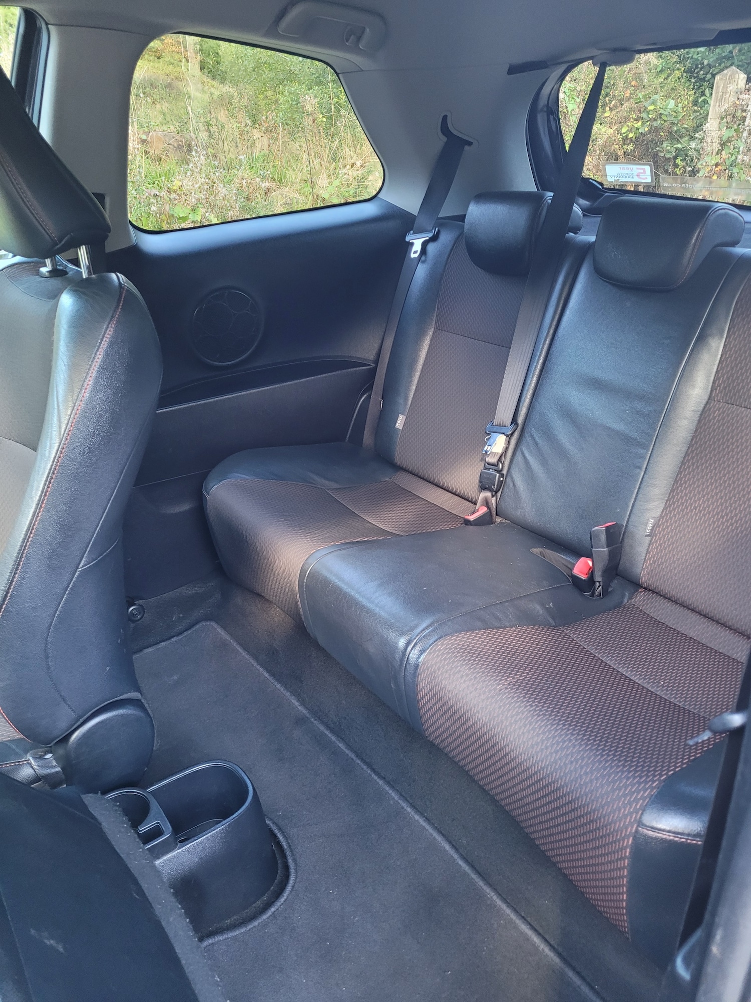 Used Toyota Yaris 2012 for sale - 76027965: Photo 19