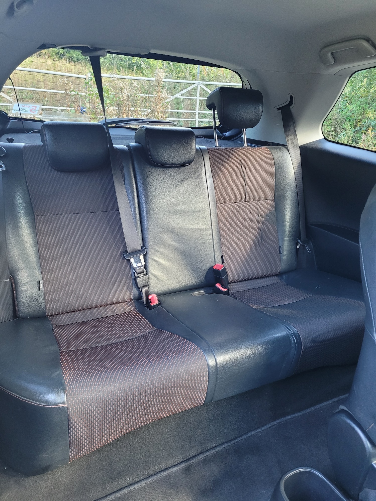 Used Toyota Yaris 2012 for sale - 76027965: Photo 21