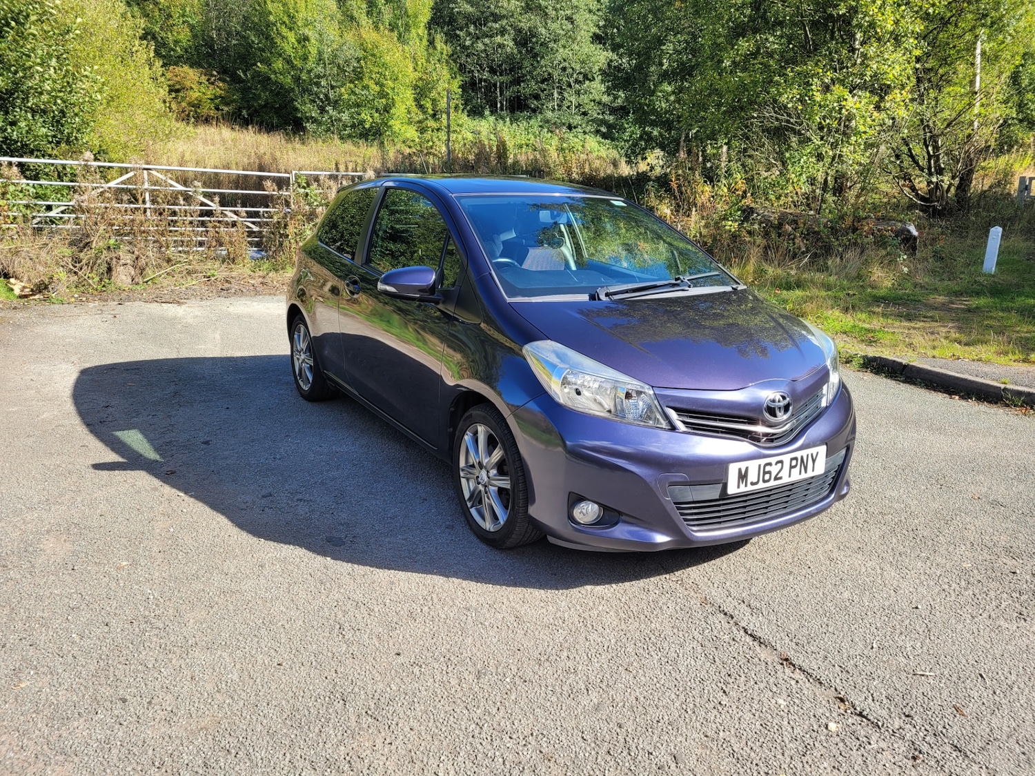 Used Toyota Yaris 2012 for sale - 76027965: Photo 3