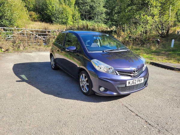 Used Toyota Yaris 2012 for sale - 76027965: Photo 3