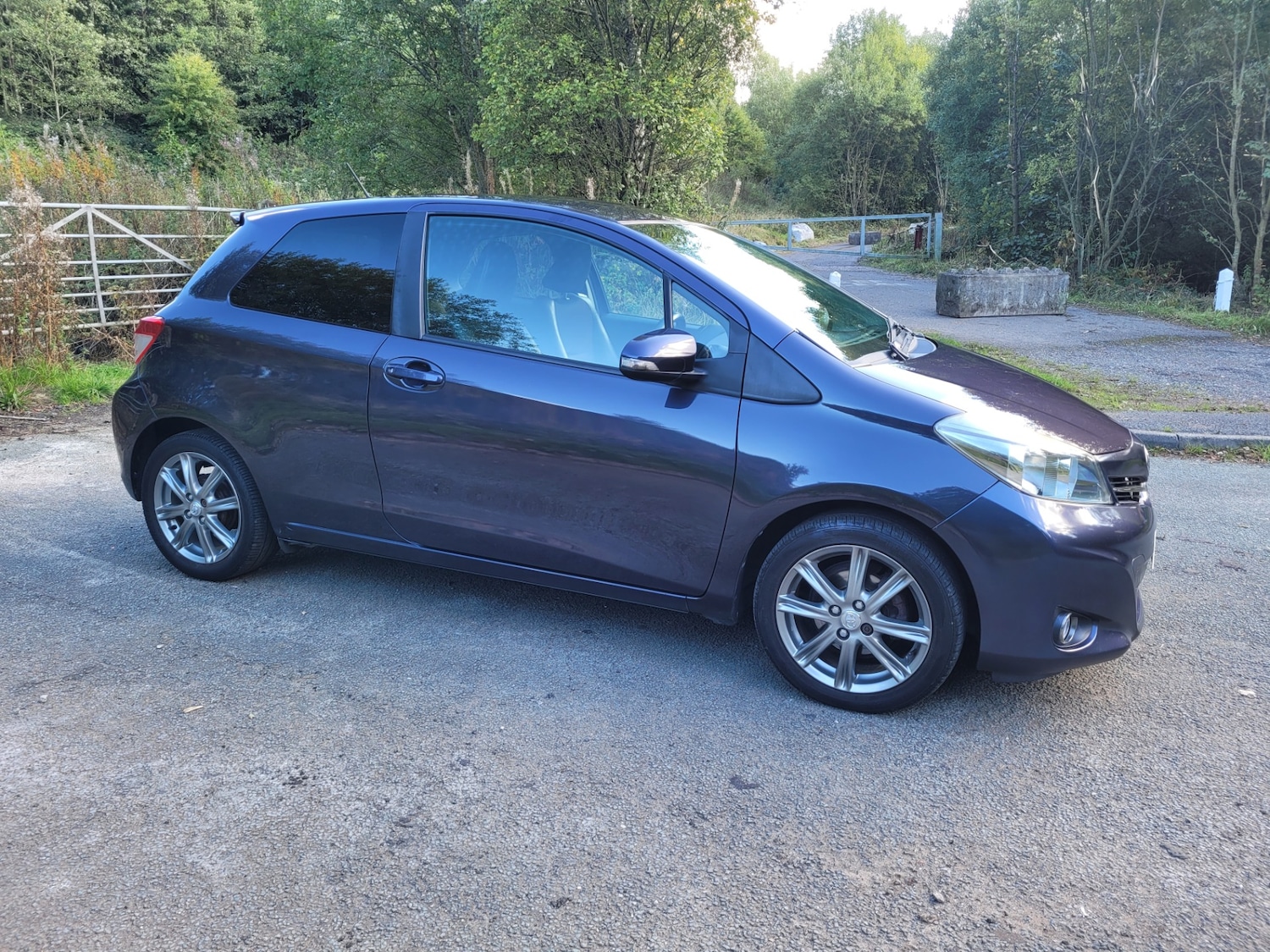 Used Toyota Yaris 2012 for sale - 76027965: Photo 7