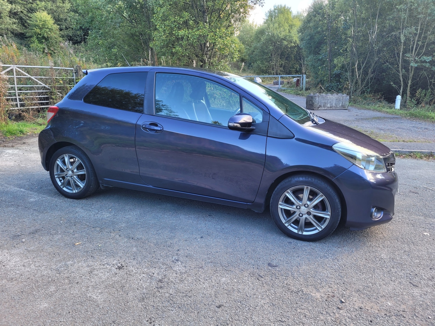 Used Toyota Yaris 2012 for sale - 76027965: Photo 9