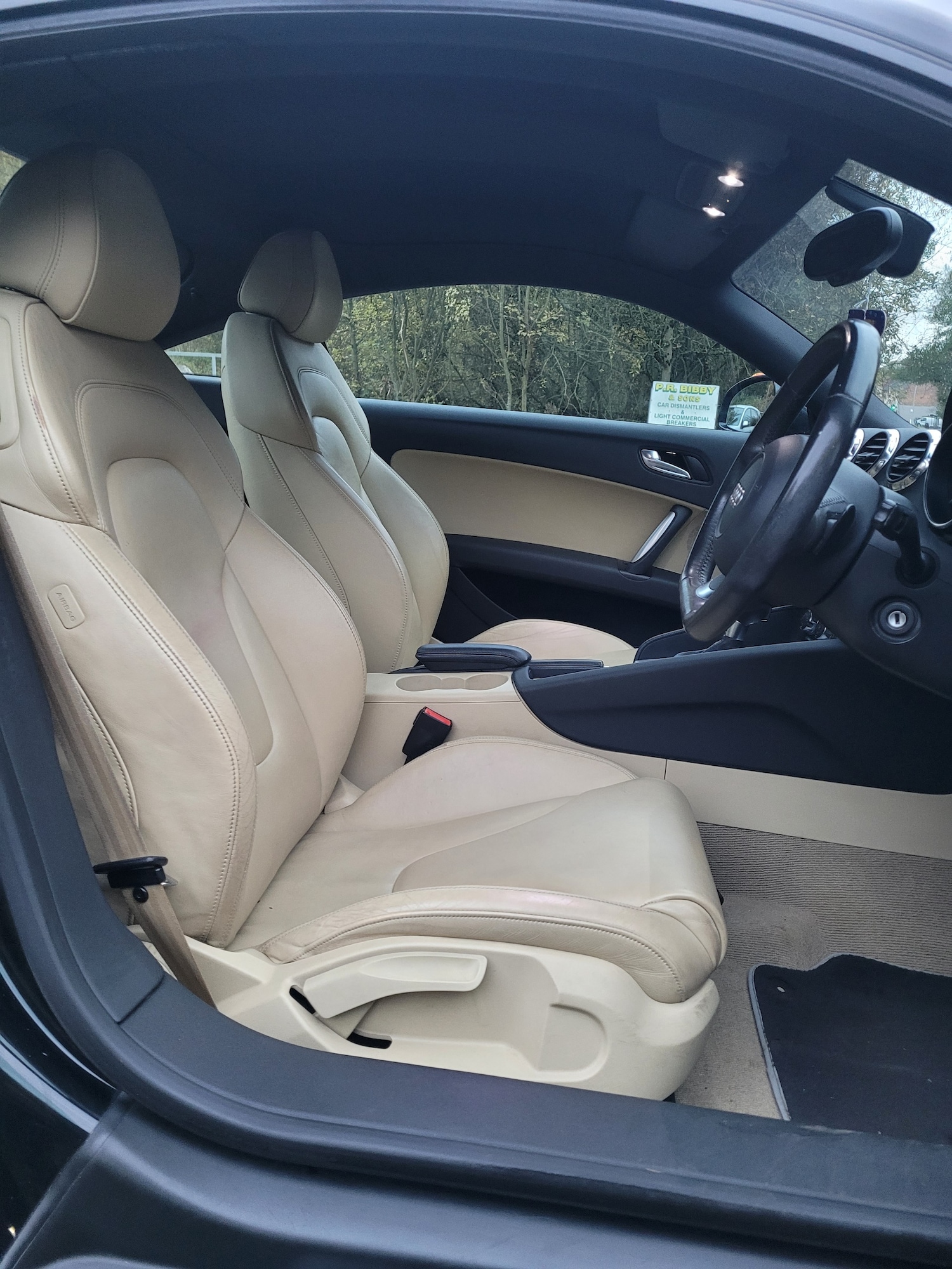 Used Audi TT 2010 for sale - 76454962: Photo 30