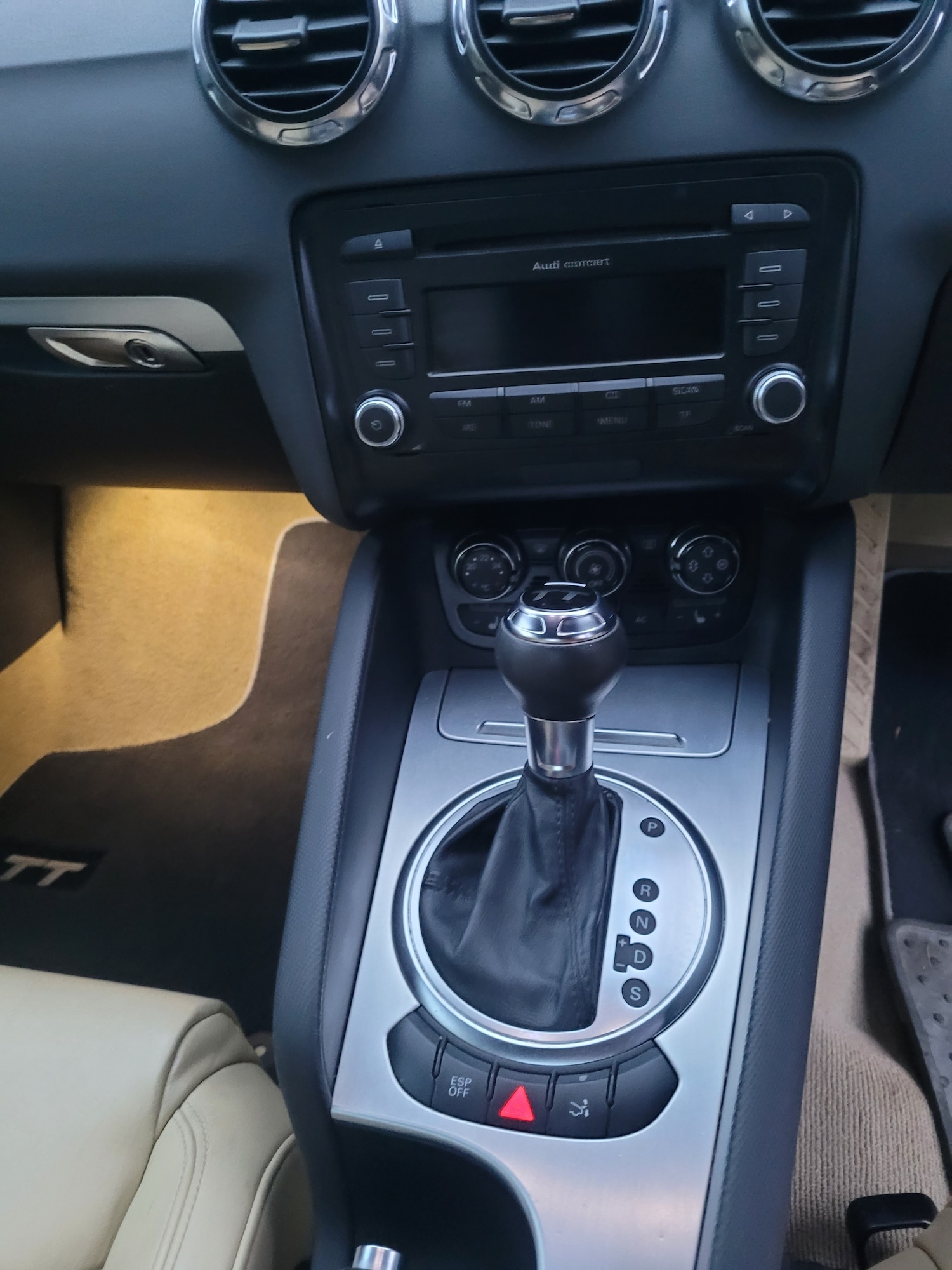 Used Audi TT 2010 for sale - 76454962: Photo 32