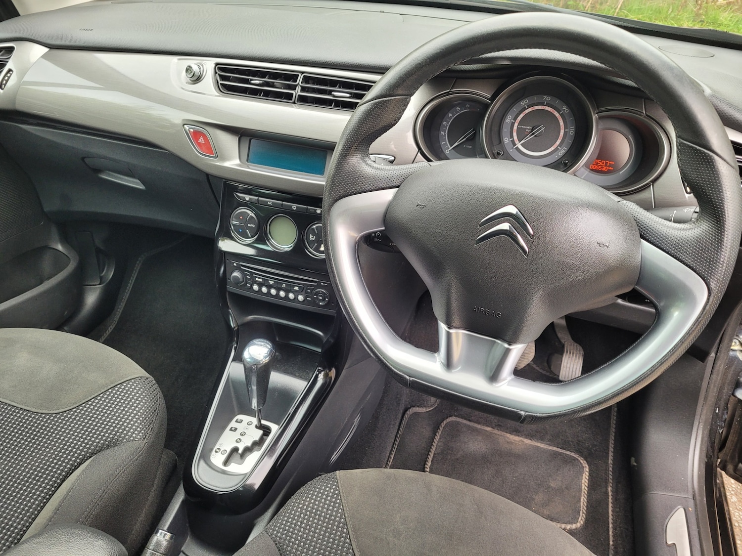 Used Citroen C3 2012 for sale - 76237363: Photo 22