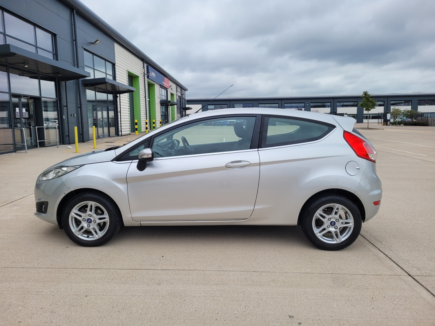 Used Ford Fiesta 2013 for sale - 75429624: Photo 12