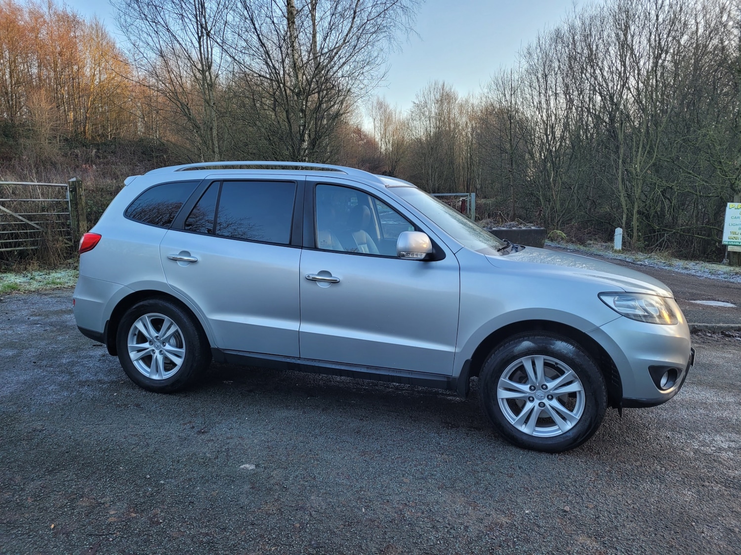 Used Hyundai Santa Fe 2009 for sale - 77161219: Photo 5