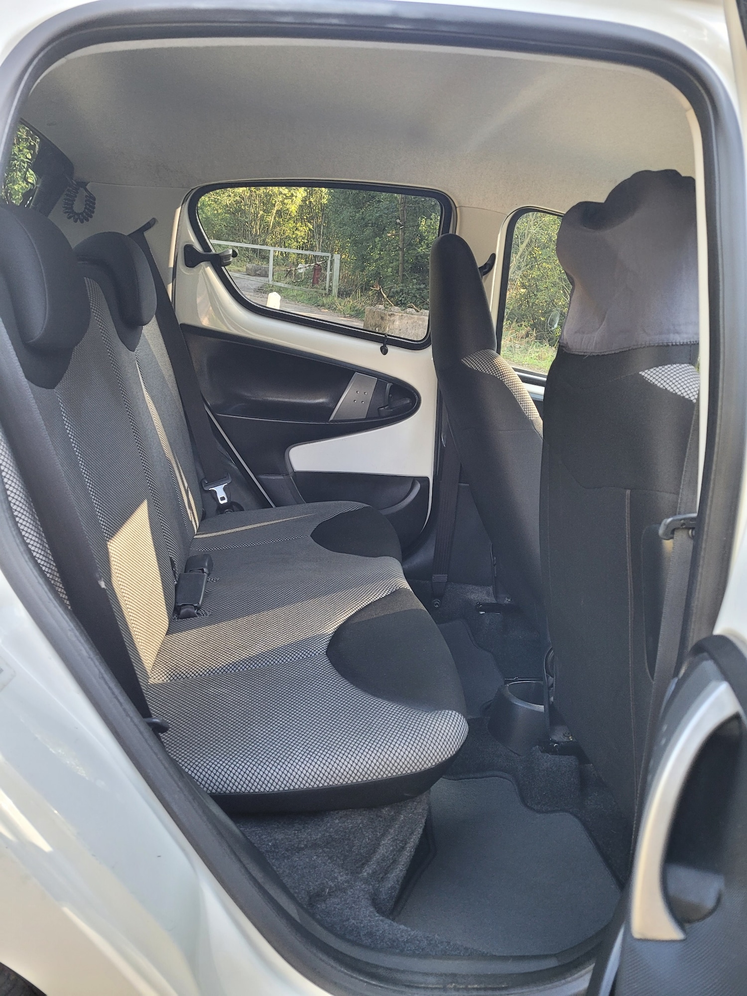 Used Toyota AYGO 2013 for sale - 76024251: Photo 21